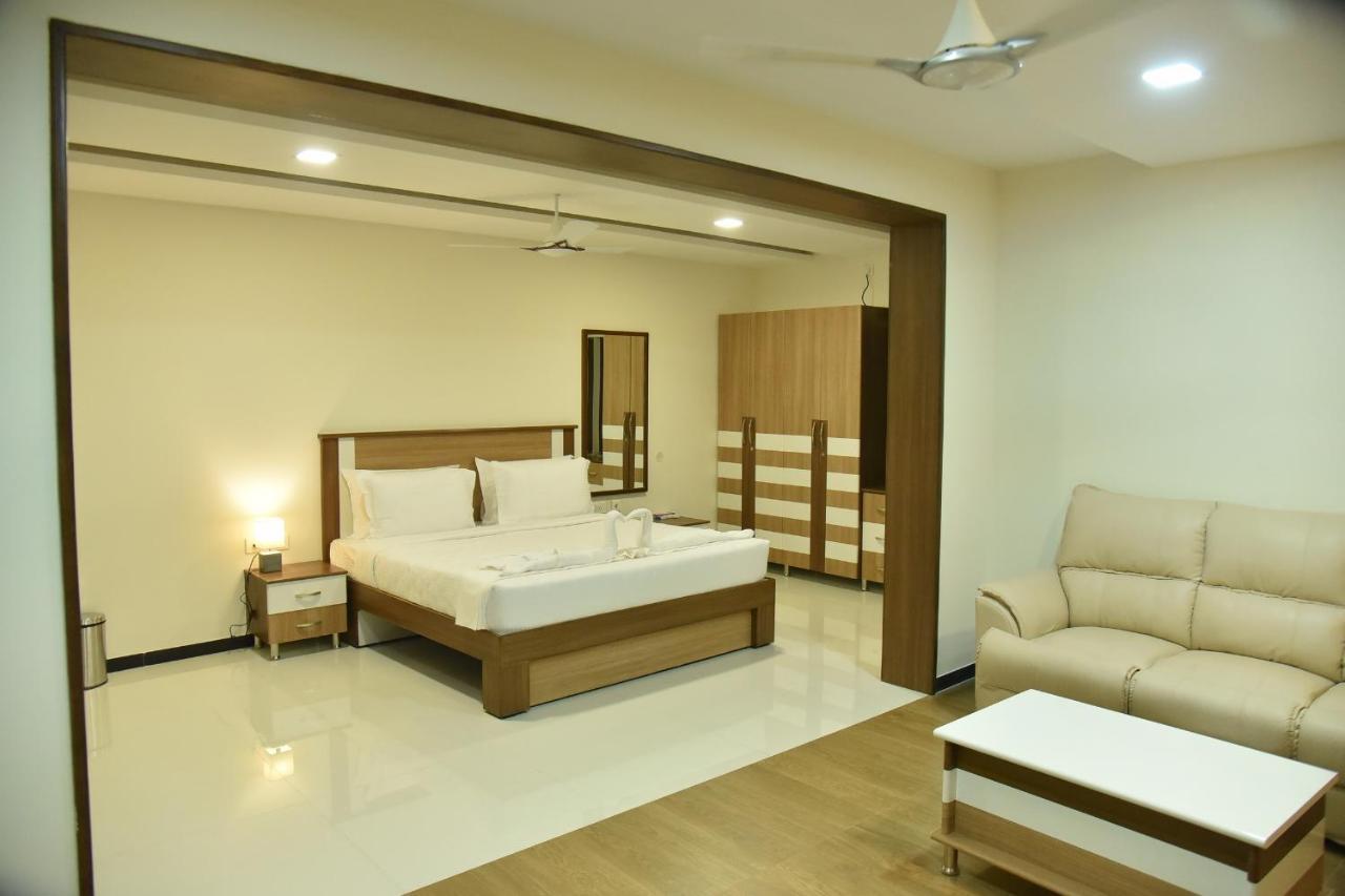 Santhoshpuri Hotel Coimbatore Bagian luar foto